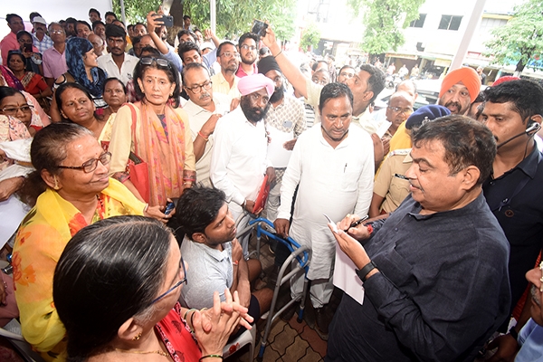 public relation-gadkari