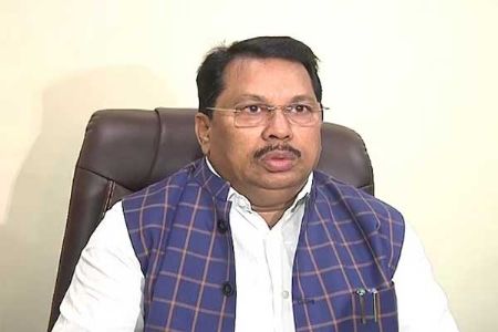 शेतकर्‍यांच्या प्रश्नांवर विरोधकांचा सभात्याग