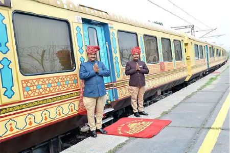 ‘भारत गौरव डिलक्स पर्यटक ट्रेन’ सुरू