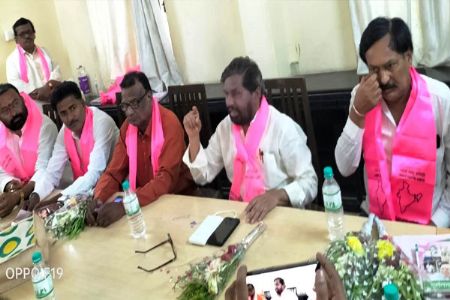 वीज, पाणी फ्री हा तेलंगणाचा उपक्रम महाराष्ट्रात राबविणार