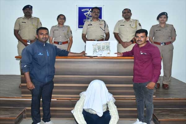 Attal Mangalsutra Chor