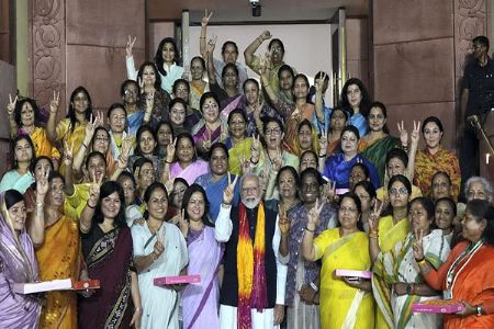 आरक्षण विधेयक : स्त्रीशक्तीचा विजय !