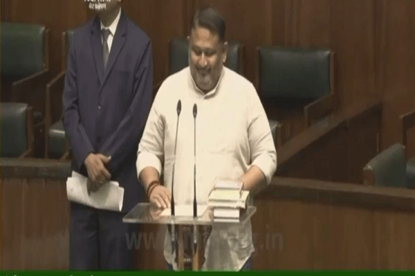 MLA Akash Fundkar