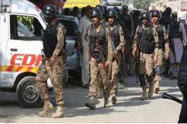 Pakistan Ttt Rrr पाकिस्तानात भीषण अपघात...दोन मुलांसह,६जणांचा मृत्यू pakistan accident ...