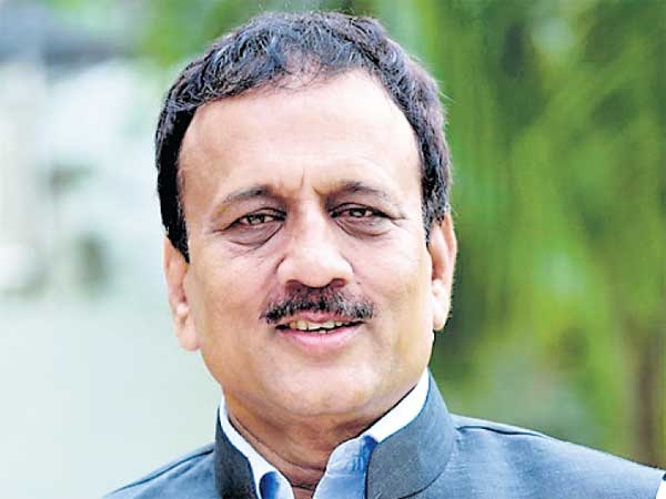 Girish Mahajan