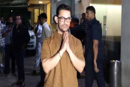 आमिर खानला समजली नमस्कार करण्याची ताकद