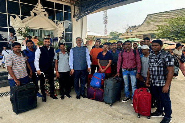 17 Indians stuck in illegal work