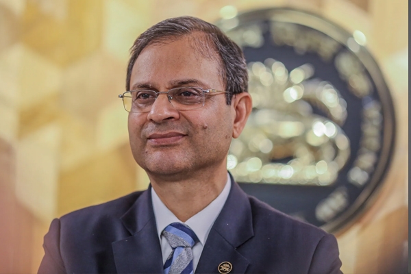 गव्हर्नर 