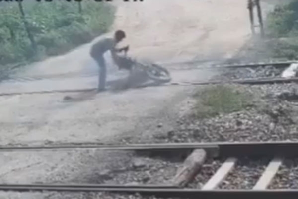 greater-noida-train-accident