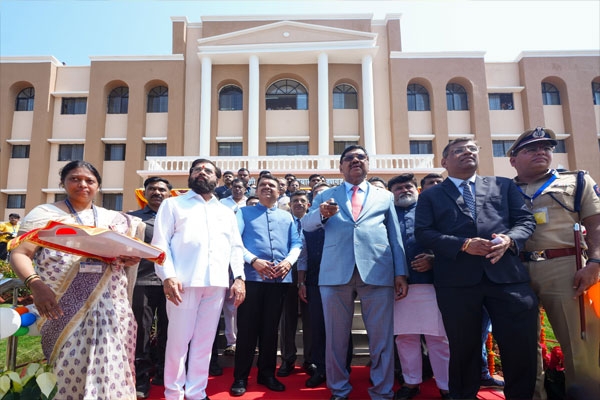cm-fadnavis-praised-cji cm-fadnavis-praised-cji