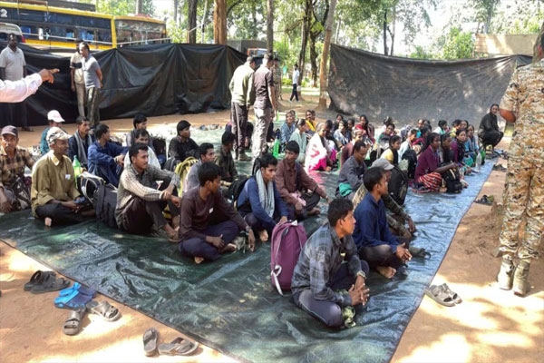 50-naxalites-surrender-a-in-kanker