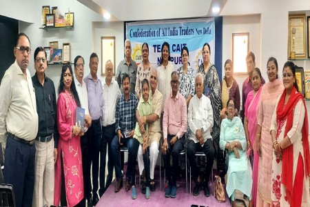 स्वदेशीला प्रोत्साहन देण्यासाठी स्थानिक उत्पादनांचे प्रदर्शन