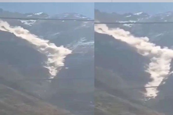 glacier-bursts-on-kuber-mountain