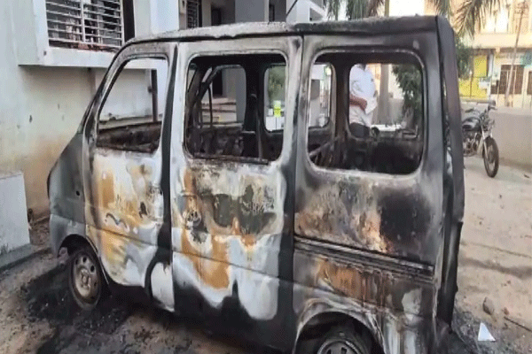 30 cars set on fire