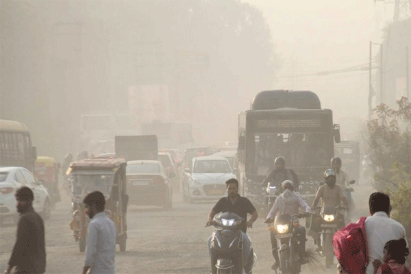 Nagpur air pollution, Mahal area air quality, Maharashtra pollution levels, MPCB air quality data, AQI Nagpur, air quality deterioration Nagpur, winter air pollution effects, urban pollution Nagpur, firecracker pollution Diwali, Nagpur air quality index, industrial pollution Nagpur, traffic pollution Nagpur, air pollution control Maharashtra, IITM air monitoring, Nagpur environmental concerns, poor air quality Nagpur
