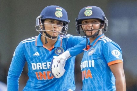 सेमीफायनलचे दोन तिकीट ठरले, उरलेल्या जागेवर भारताची नजर!