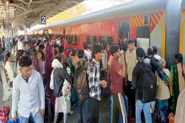 276-cctv-cameras-at-railway-station