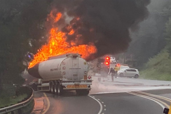 petrol-truck-explodes-in-nigeria
