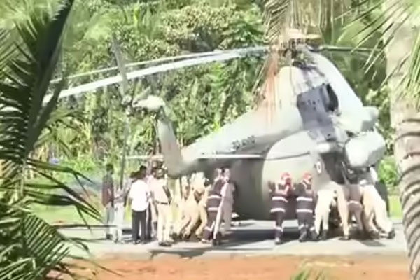 Helipad collapses duriHelipad collapses during landingng landing