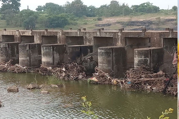 gates-of-dam-are-still-open gates-of-dam-are-still-open