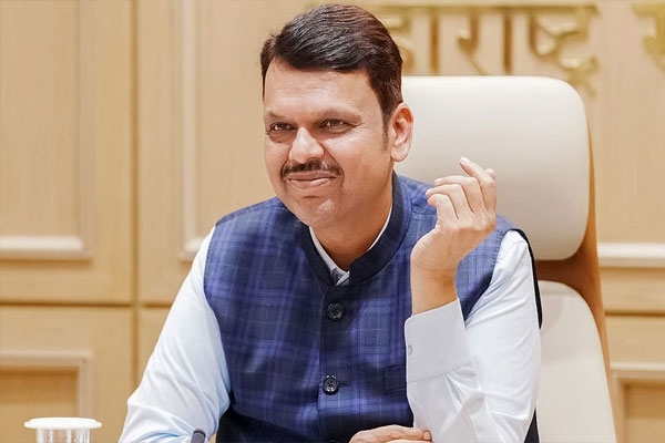 reshuffles in Maharashtra government