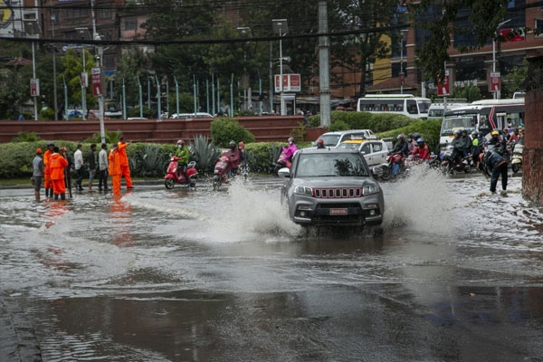चक्रीवादळ मोंथा नेपाळमध्ये चक्रीवादळ मोंथा नेपाळमध्ये