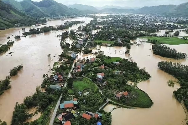 vietnam-flood vietnam-flood