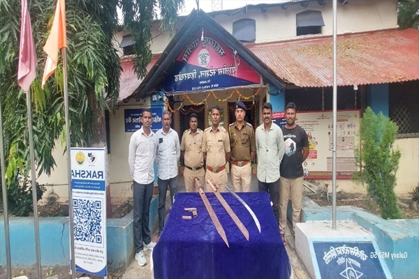 weapons-seized-from-hiwarkhed