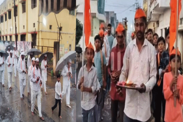 Kakad Dindi, Daryapur traditions, Ashadhi Pournima, Kojagiri Pournima, Chaturmas rituals, devotional procession, spiritual unity, bhajan and abhang, Panduranga devotion, Kakad Aarti, rural Maharashtra culture, Warkari tradition, temple rituals, community harmony, social integration, Marathi devotional songs, spiritual awakening, religious customs Maharashtra, cultural heritage, rainy season procession Kakad Dindi, Daryapur traditions, Ashadhi Pournima, Kojagiri Pournima, Chaturmas rituals, devotional procession, spiritual unity, bhajan and abhang, Panduranga devotion, Kakad Aarti, rural Maharashtra culture, Warkari tradition, temple rituals, community harmony, social integration, Marathi devotional songs, spiritual awakening, religious customs Maharashtra, cultural heritage, rainy season procession