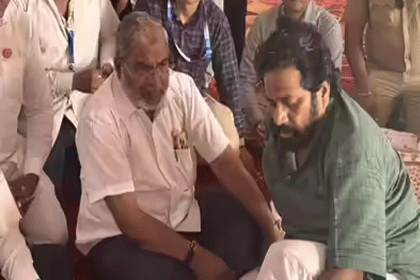 Crime against 2500 protesters including Bachchu Kadu, Raju Shetty