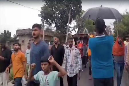 मोकाम्यात पुन्हा रक्तरंजित संघर्ष; RJD उमेदवाराच्या पत्नीवर हल्ला!