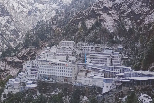 Vaishnodevi pilgrimage stopped