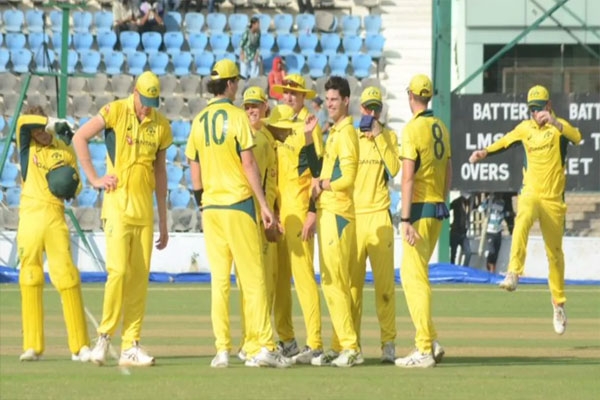 australian-players-health-deteriorates-in-kanpur