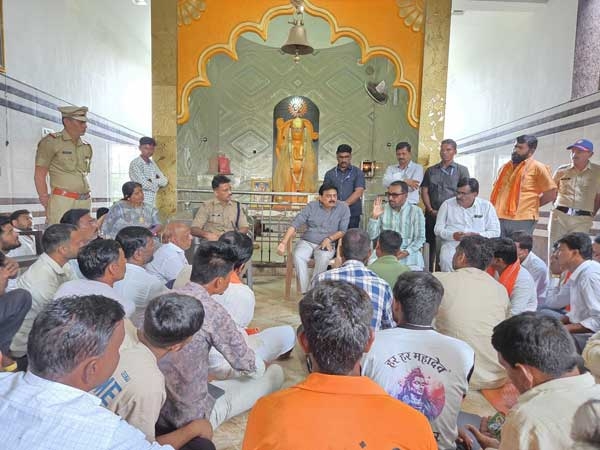 Buldhana-riots-curfew