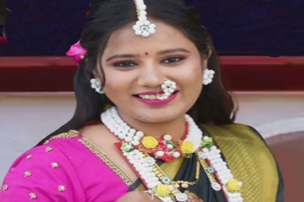 end of a newlywed couple in Sangli