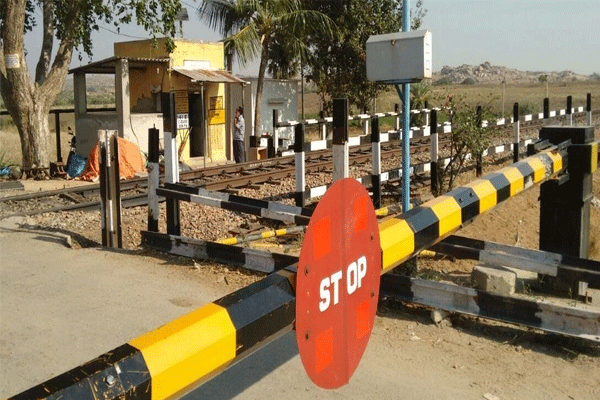 Gondia unmanned railway crossings closure, South East Central Railway maintenance, Gondia railway LC gate closure 2025, LC gate 498 closure, LC gate 501 diversion, railway track overhaul Gondia, Gondia railway safety work, railway crossing temporary closure Maharashtra, LC gate 486 traffic diversion, LC gate 488 night closure, LC gate 487 closure November, Nagpur railway division maintenance, railway crossing traffic management, Gondia railway updates October 2025, railway gate repair schedule Maharashtra