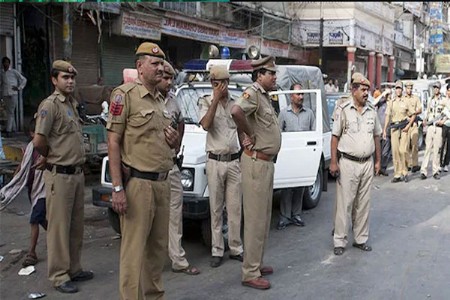 दिल्ली पोलिसांची मोठी कारवाई; २६० आफ्रिकन नागरिकांना अटक