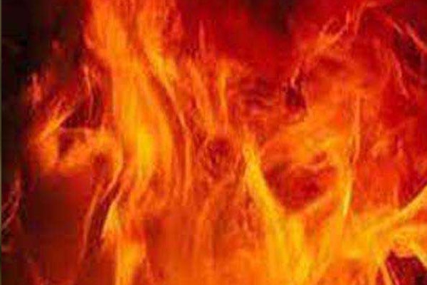 Four killed in fire in Sangli