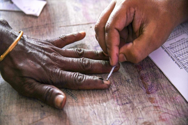 elderly-voter-dies-before-voting