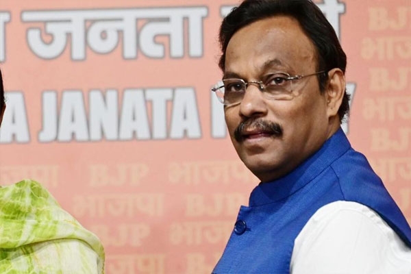 Vinod Tawde in Maharashtra