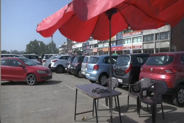 Red EcoSport car found in Faridabad