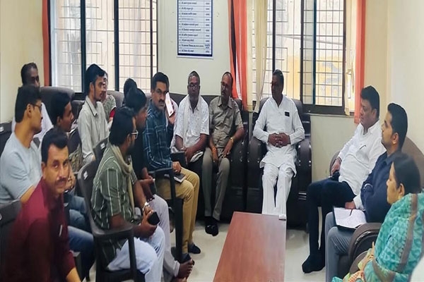 Important meeting on pending issues