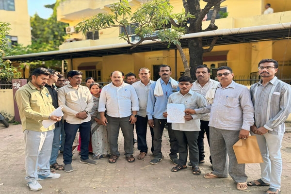 Construction workers clash