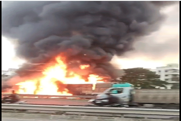 accident-near-navale-bridge-in-pune