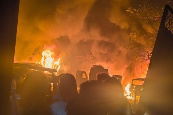 Seven killed in Srinagar blast Seven killed in Srinagar blast