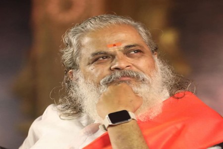 जीवनात आनंद मिळवण्यासाठी संत संगती आवश्यक