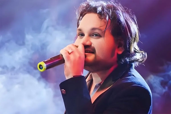 प्रसिद्ध गायक ह्युमन सागर