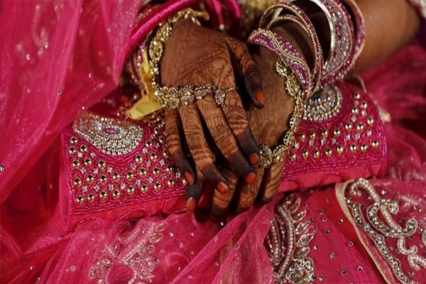 parents-force-daughter-to-marry-rapist parents-force-daughter-to-marry-rapist