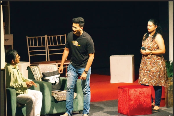 padmagandha-writer-natya-mahotsav