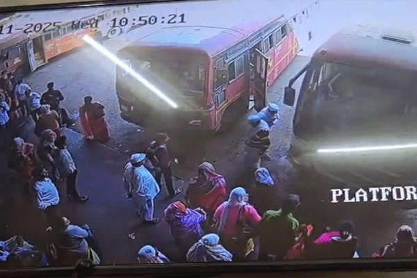 sinnar-bus-stand-accident